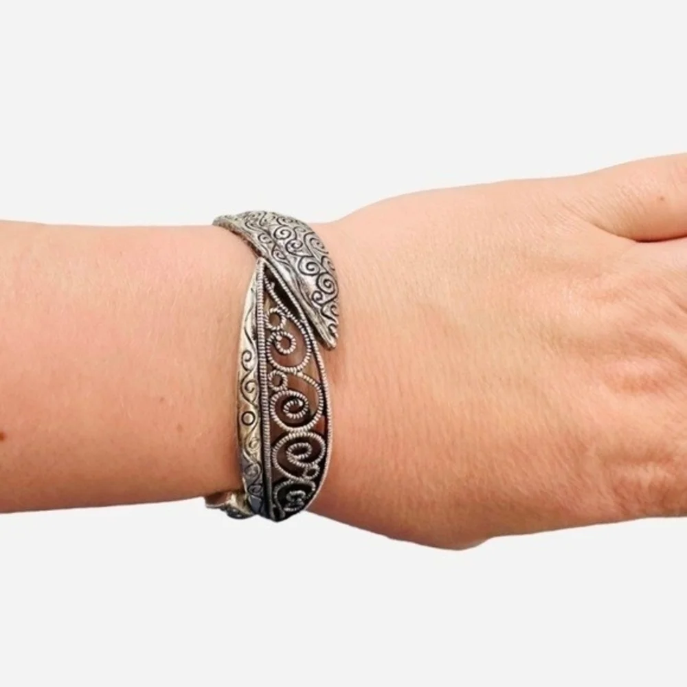 Oxidized Silver Elastic Bangle Bracelet Women's Artisan Costume Jewelry Gift